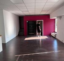 Lagerhalle (73 m²) Büro (54 m²) – Rolltor, Starkstrom, Glasfaser - Detmold Hiddesen