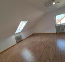 Erstbezug nach Sanierung ! 3Zimmer Dachgeschoss Wohnung - Pfaffenhofen an der Ilm
