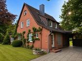 Foto - Großzügiges Einfamilienhaus mit tollem Grundstück & Lage
