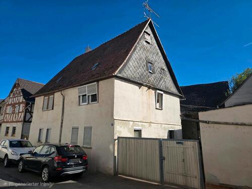 Foto - Einfamilienhaus mit Nebengebäude und Scheune