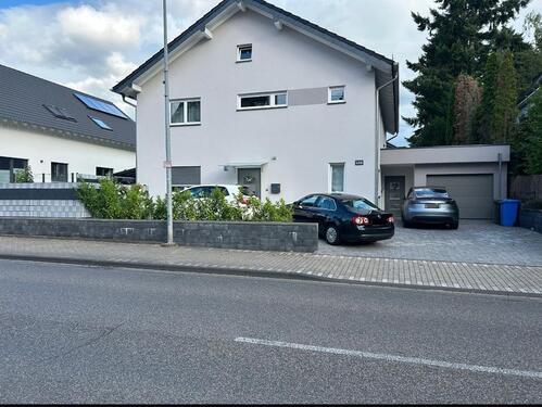 Foto - Exklusives Einfamilienhaus mit Einliegerwohnung