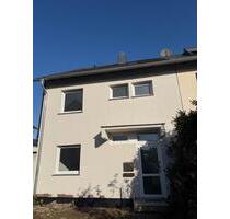 Reiheneckhaus nach Kernsanierung in Niederkassel – ca. 120 m²