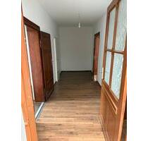 Schöne 2,5-Zimmer-Wohnung mit Stellplatz und Keller (75 m²) - Görlitz