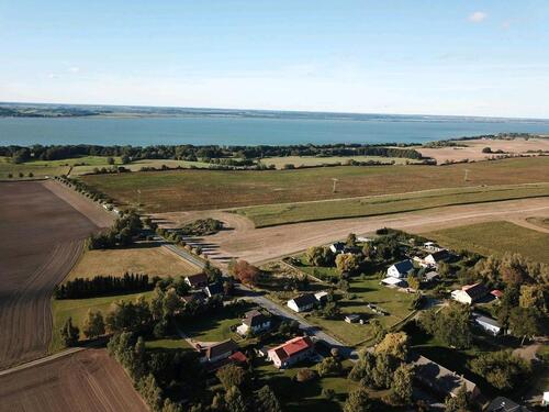 Foto - Einfamilienhaus mit großem Grundstück in Seenähe