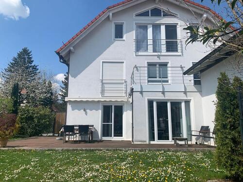 Foto - Von Privat: Reiheneckhaus in Großhadern im Blumenviertel