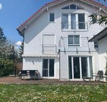 Von Privat: Reiheneckhaus in Großhadern im Blumenviertel - München Sendling-Westpark