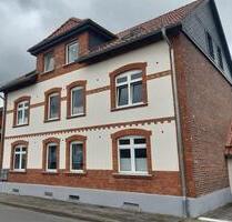 Kapitalanlage! Gepflegtes MFH 5 Wohnungen, Nebengebäude, Garagen - Oebisfelde-Weferlingen Döhren