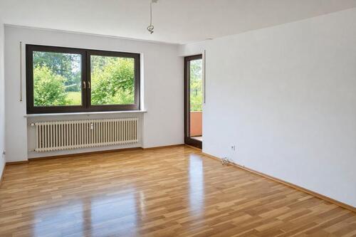 Foto - Helle 4 Zimmer Wohnung mit Südbalkon, TG Stellplatz – sofort frei