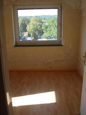 Foto - DG-Wohnung 65 qm - 668,00 EUR Kaltmiete,