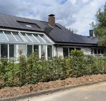 Haus mit Einliegerwhg. 225qm, 8ZKB, Wintergarten in Fuldatal