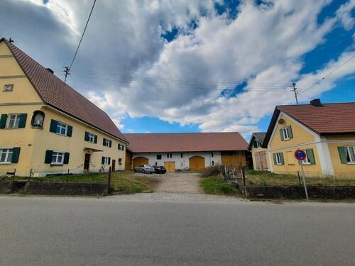 Foto - Historisches Haus und Stadel - 4.900,00&nbsp;EUR Kaltmiete, ca.&nbsp; 280,00&nbsp;m&sup2;