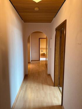 Foto - Attraktive 3-Zimmer-Etagenwohnung mit Balkon, Stellplatz & Keller