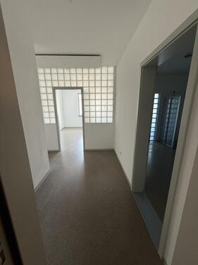 Foto - 3.5-Zimmer-Wohnung ca. 90qm im 1. OG zu vermieten, zentral, ruhig mit kleiner Terrasse