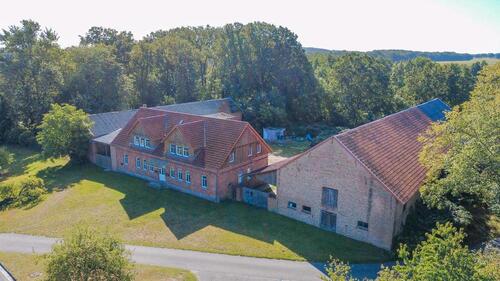 Foto - 14 Zimmer Mehrfamilienhaus, Wohnhaus zum Kaufen in Diesdorf