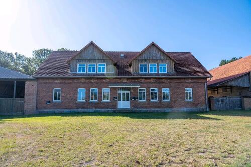 Foto - Mehrfamilienhaus, Wohnhaus in Diesdorf zum Kaufen