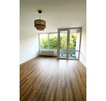 Geschmackvolle möblierte 1-Zimmer-Wohnung mit Balkon und Einbaukü - Eschborn