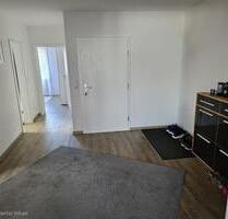 Helle 2-Zimmer-Erdgeschosswohnung mit großer Terrasse - Groß-Rohrheim