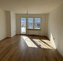 Wunderschöne renovierte 2-Zi.-Wohnung mit großem Balkon! - Wuppertal Barmen