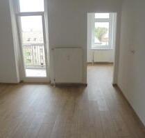 Renovierte 2,5 Zimmerwohnung plus Wohnküche und Balkon - Leipzig Mitte