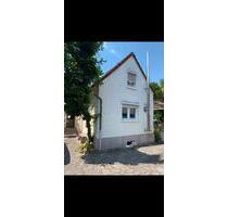 Haus mit Charakter - 349.000,00&nbsp;EUR Kaufpreis, ca.&nbsp; 78,00&nbsp;m&sup2; in Niederdorfelden (PLZ: 61138)