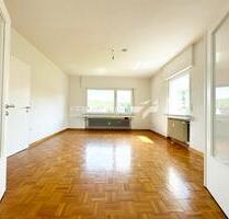 FREIRAUM4 +++ Großzügige Maisonettewohnung mit eigenem Eingang in bester Lage von Neunkirchen-OT!