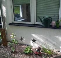 Charmante 2,5-Zimmer Maisonette-Wohnung mit Garten in Berlin-Froh