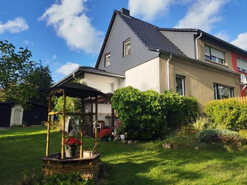 Foto - Doppelhaushälfte auf idyllischem Grundstück mit Potential