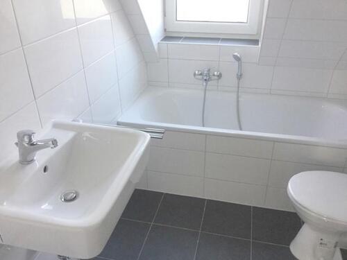 Foto - Schnuckelige DG-Wohnung! - 519,00&nbsp;EUR Kaltmiete, ca.&nbsp; 41,80&nbsp;m&sup2;