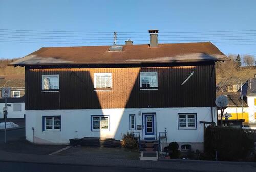 Foto - Einfamilienhaus mit Garten, 3 Garagen in Burbach-Lützeln!