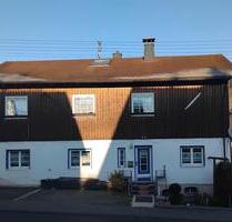 Einfamilienhaus mit Garten, 3 Garagen in Burbach-Lützeln!