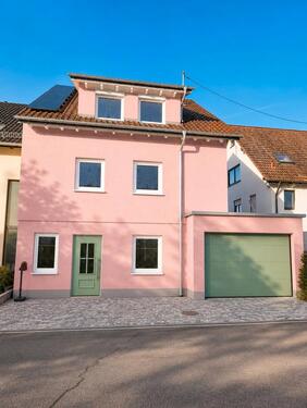Foto - Stilvolle Neubau-Doppelhaushälfte mit Garten, PV-Anlage & Küche
