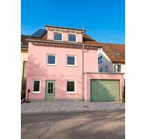 Stilvolle Neubau-Doppelhaushälfte mit Garten, PV-Anlage & Küche - Schorndorf