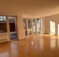 Renoviertes Reihenhaus im Salz mit Garage & kleinem Innenhof – sofort frei - Bad Neustadt an der Saale