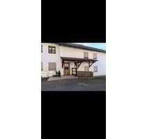 Teilmöblierte 1-Zimmerwohnung mit Balkon im Zentrum von Isen - Pastetten