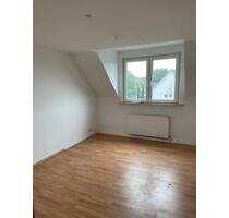 2 Zimmer Wohnung in Velbert Tönisheide - Altbau