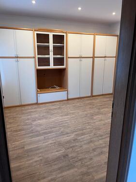 Foto - **Neugründung 4er Mädels-WG, nur Studentinnen Auzubildende**