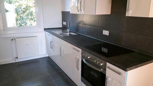 Foto - Renovierte 3 Zimmer Wohnung, EBK, Balkon in Dessau Zentrum