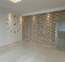 Modernisierte 3,5-Zimmer-Eigentumswohnung mit Balkon, Stellplatz - Kassel Niederzwehren