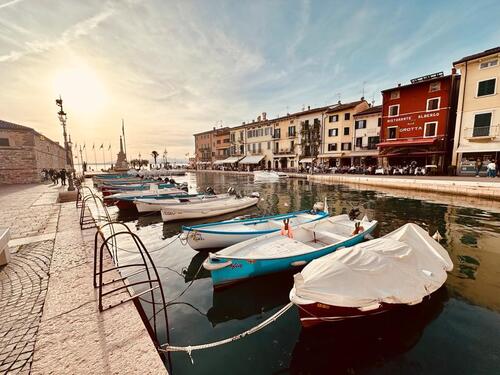 Foto - Colà di Lazise, Gardasee – Le Tende C17: Urlaub mit Sonne, Pool und Cappuccino