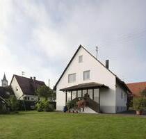 Attraktive, gemütliche 3-Zimmer-Wohnung in ruhiger Lage mit Terrasse und Garten - Günzburg