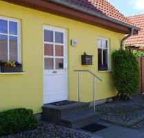 Feines Haus mit kleinem Garten und interessantem Nebengebäude - Sagard
