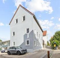 Moderne Maisonettewohnung mit großer Dachterrasse und zwei Bädern im Herzen von Mering