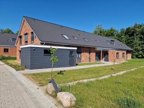 Foto - Verk. ETW mit gr.Garten (prov.frei)weitere 2+3 Zi auf Anfrage