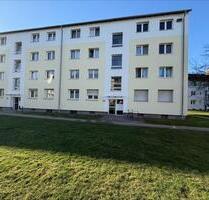 Geräumige 2,5-Zimmer-Wohnung mit Balkon - Leverkusen