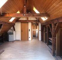 Dachgeschosswohnung in Köln-Buchheim – ab sofort verfügbar