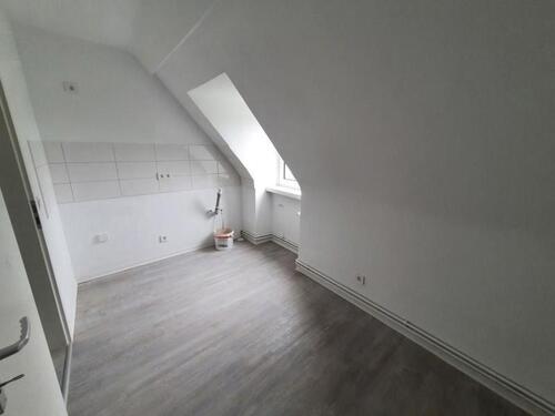 Foto - 3 Zimmer Dachgeschoßwohnung zur Miete in Grevenbroich