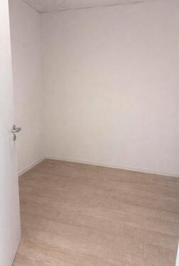 Foto - Raüme untermiete ( Büro, Nagelstudio, Praxis,.....)