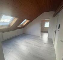 Dachwohnung - 480,00&nbsp;EUR Kaltmiete, ca.&nbsp; 50,00&nbsp;m&sup2; in Durlangen (PLZ: 73568)