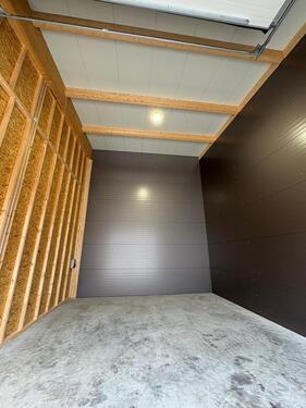 Foto - Halle zu Vermietung - 320,00 EUR Kaltmiete,