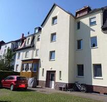 ERSTBEZUG Frisch renovierte helle 3-R-Whg 1.OG ruhiges MFH gepfl. - Borna